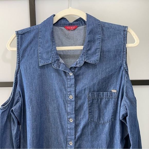 [M] Guess Women’s Cold-Shoulder Long Shoulder Button-Down Denim Style Midi Dress - Picture 4 of 7